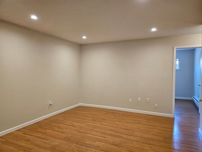 Building Photo - 1412 El Camino Real