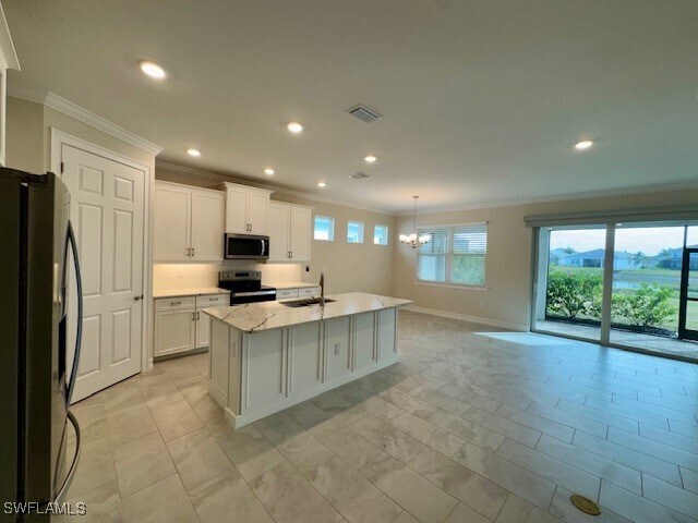 Building Photo - 28021 Sanibel Sands St