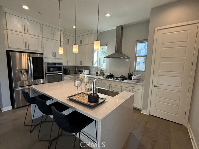 Building Photo - 101 Interval