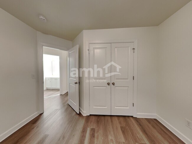 Building Photo - 4610 Baylor St