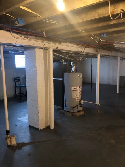 Building Photo - 3881 Holbrook St