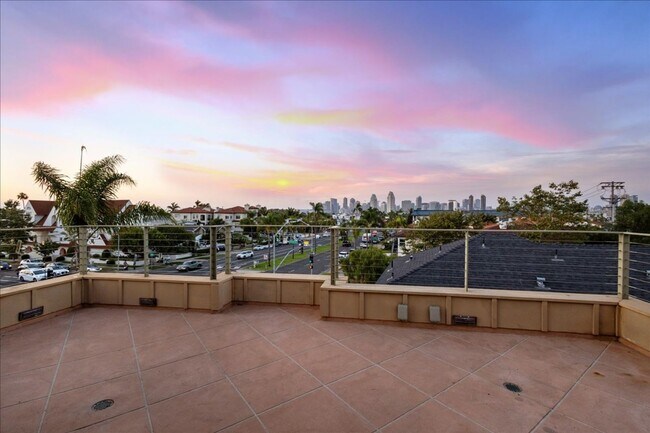 Building Photo - 411 Orange Ave