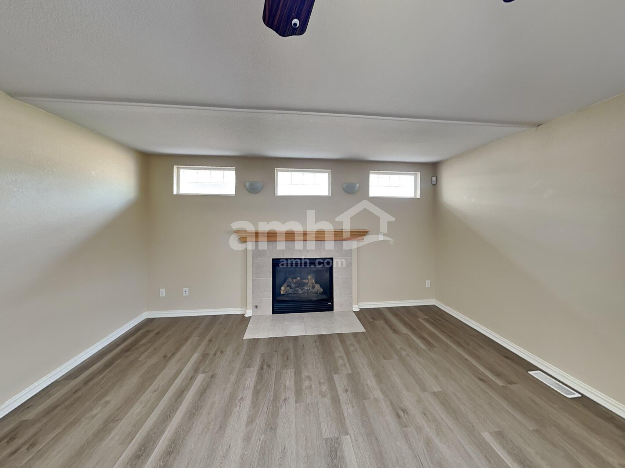 Building Photo - 2828 S Killarney Way