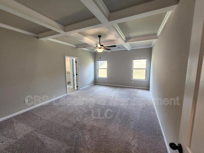 Building Photo - 2112 Sequoia Dr