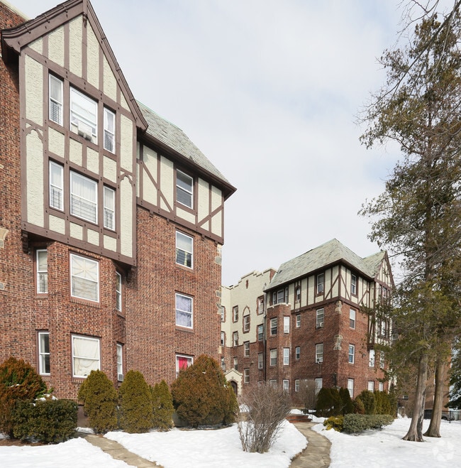 200 W Merrick Rd 200 W Merrick Rd Freeport NY 11520 Apartment Finder