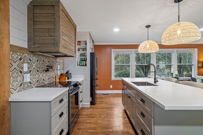 Range-Fridge-Sink2 - 3415 Pinehill Rd