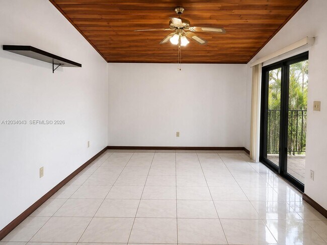Building Photo - 6521 SW 114th Ave