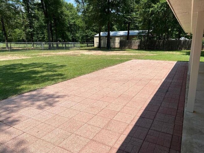Building Photo - *ELLERBE ROAD - NORRIS FERRY AREA*NICE HOME*