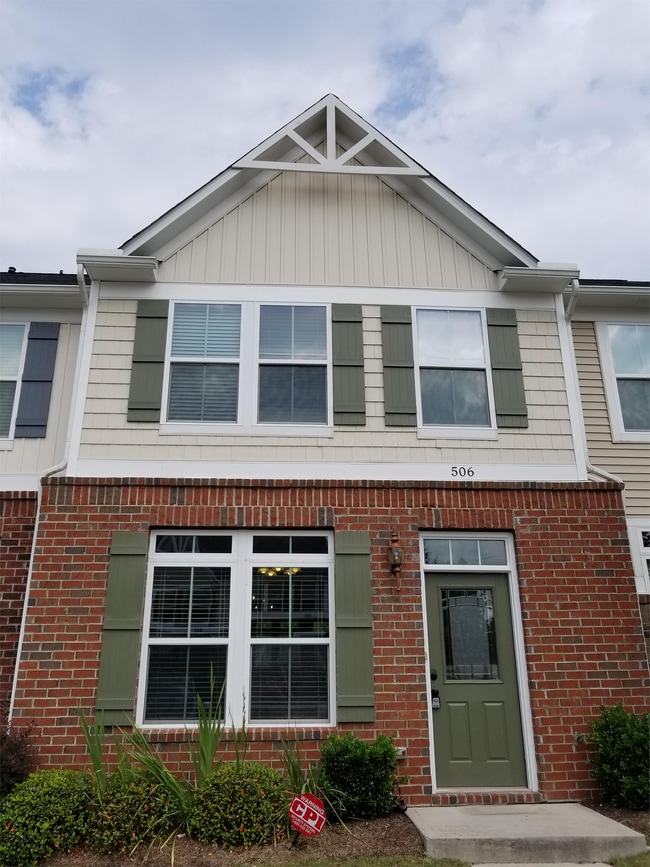 Building Photo - 506 Berry Chase Way