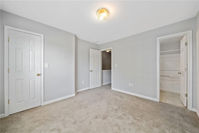 Building Photo - 3206 Hidden Cove Cir NW