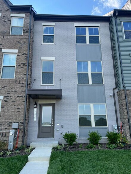 Primary Photo - 16802 Saint Ridgely Blvd