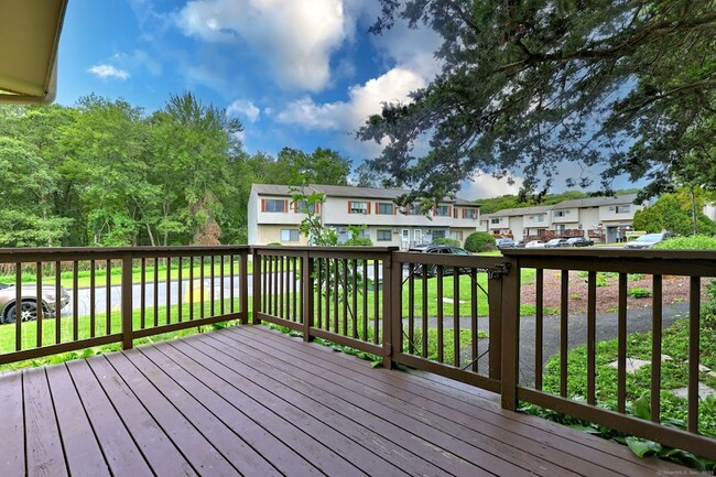 Building Photo - 55 Lantern Park Dr