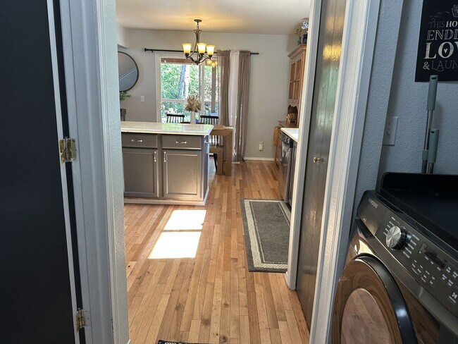 Building Photo - Beautiful Spanaway Home in Quiet Neighborhood