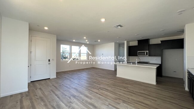 Building Photo - New Elk Grove 3bd/2.5ba Home near Big Horn...