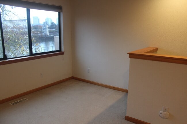 Building Photo - 920 NW Naito Pky