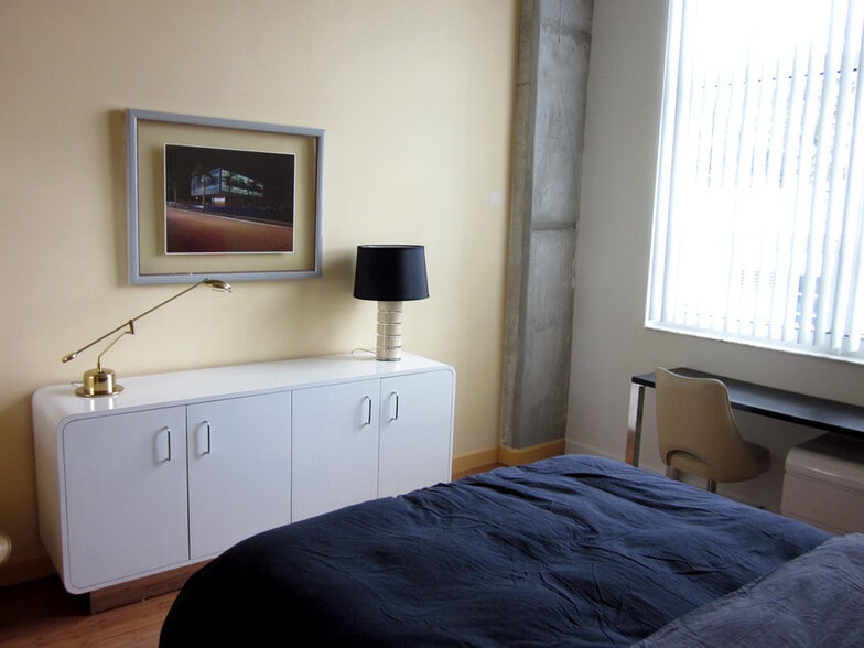 Building Photo - 2001 Biscayne Blvd