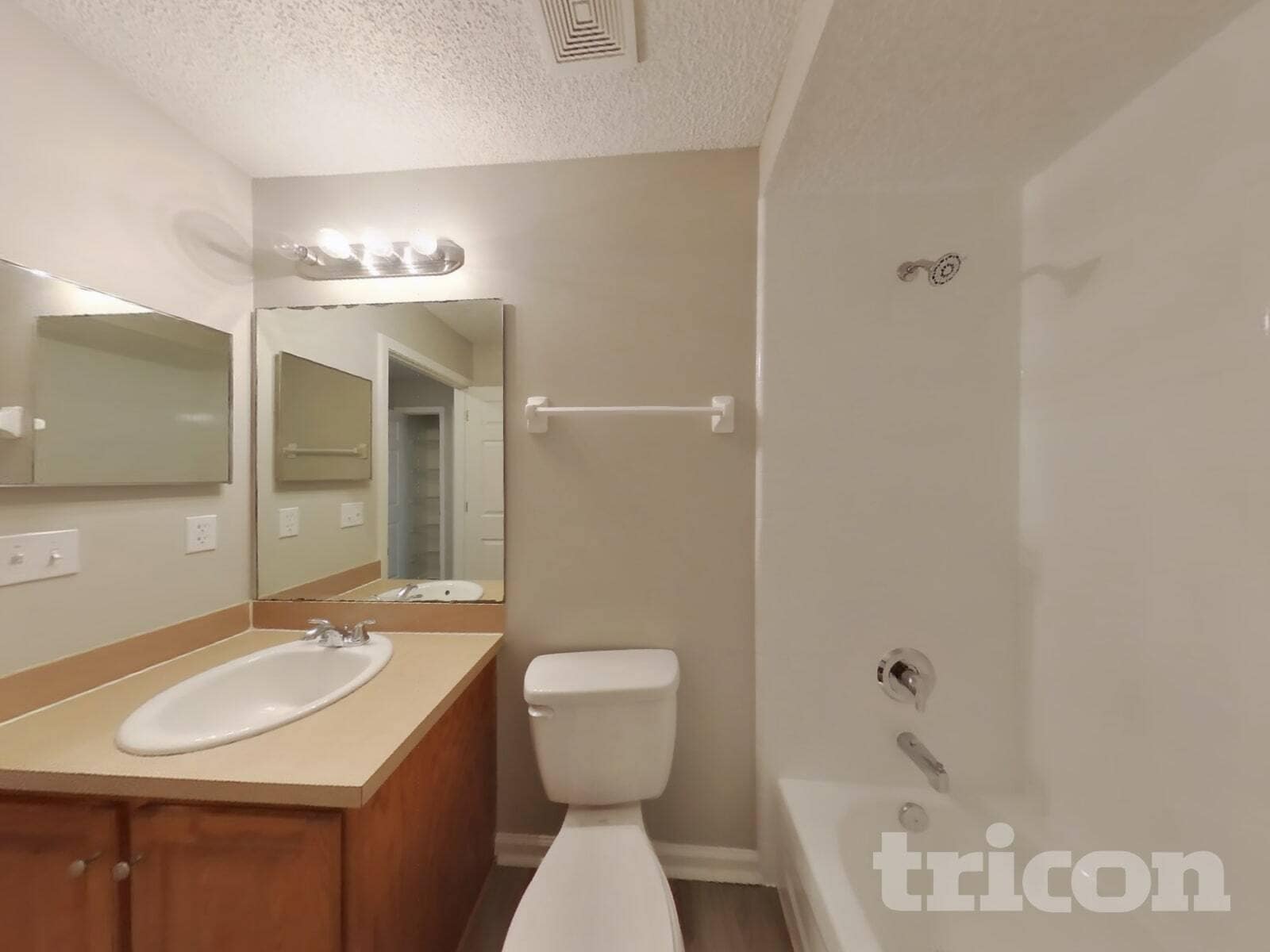 Building Photo - 3716 Arava Dr