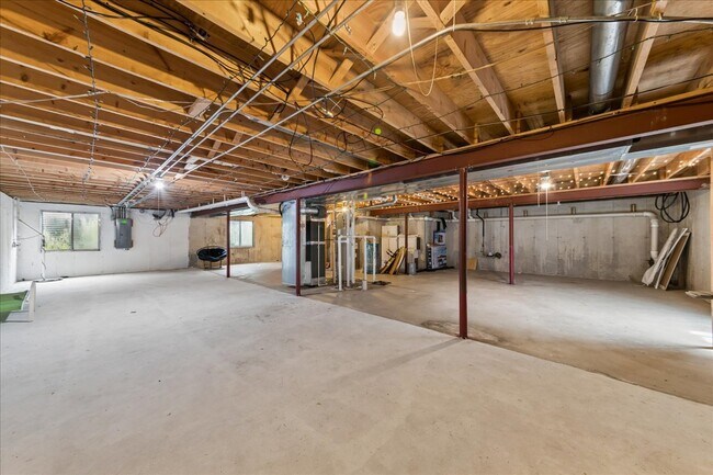 Building Photo - 10562 Casselberry N