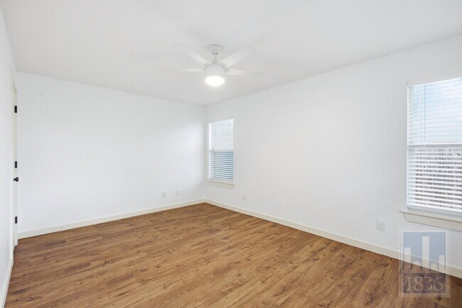 Building Photo - 13009 Lamplight Village Ave