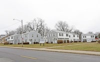 Building Photo - Glen Oak Manor