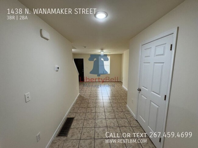 Building Photo - 1438 N Wanamaker St