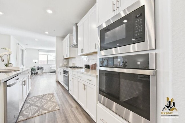 Building Photo - 4040 Swing Way