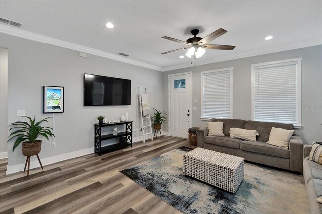 Building Photo - 3002 E 38th Ave