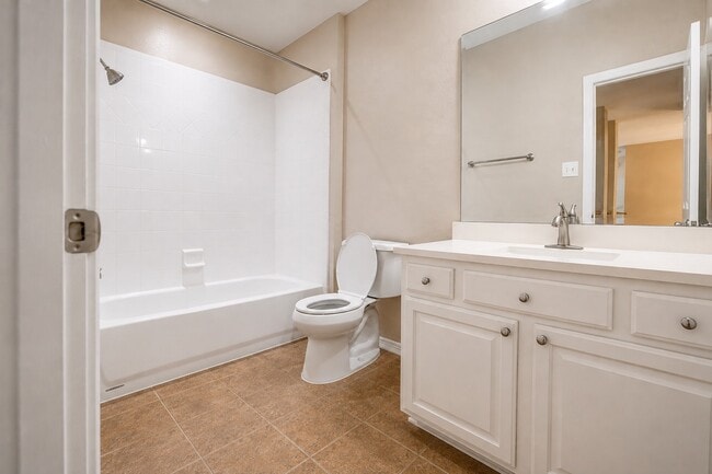 Building Photo - 3906 Lakeridge Canyon Dr