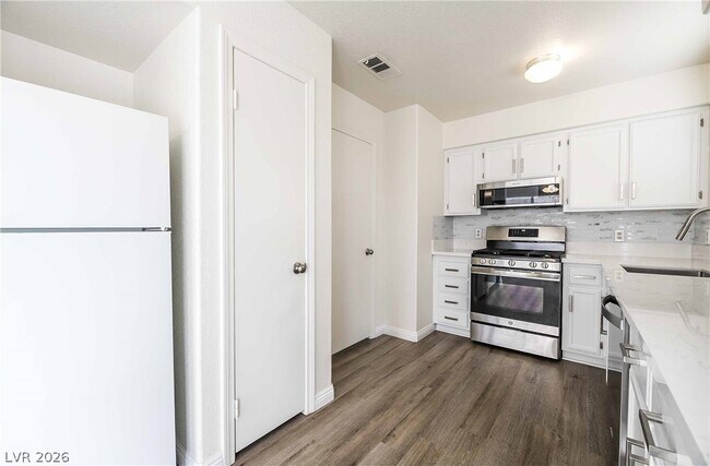 Building Photo - 8212 Hercules Dr