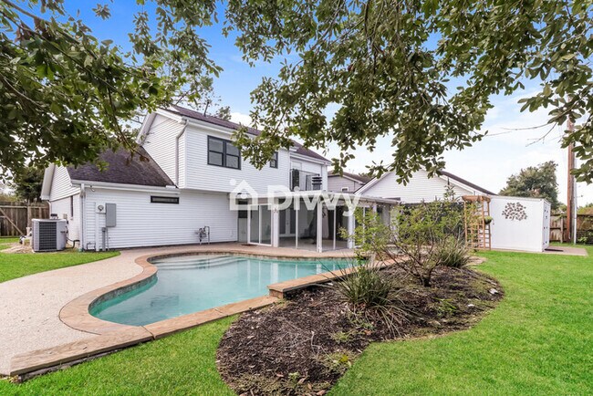 Building Photo - 8927 Pine Shores Dr, Humble, TX 77346