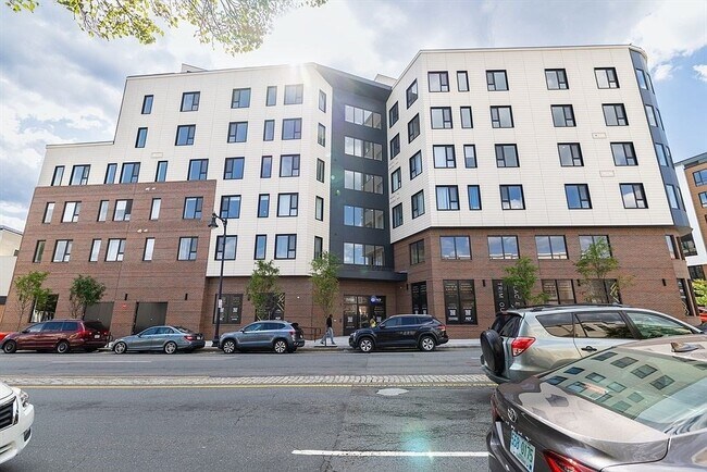 Building Photo - 267 Old Colony Ave