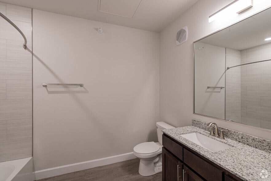 2BR, 2BA - 1,030SF - Second Bathroom - 102 West Crossing Apartments