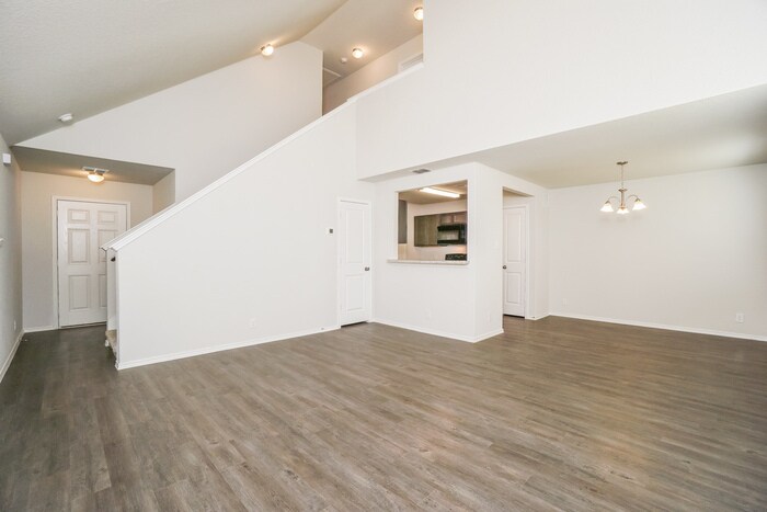 Building Photo - 2303 Applewhite Mdw