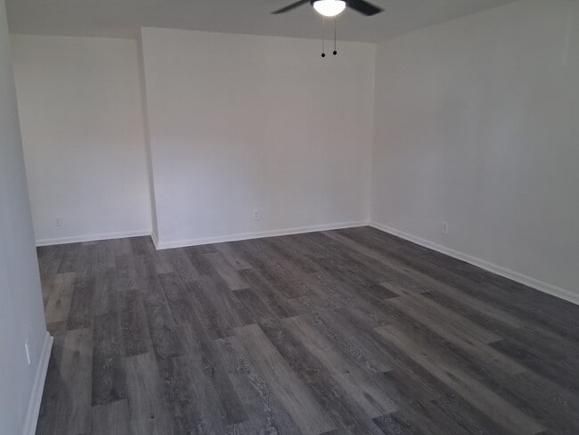 Building Photo - 4111 SW 24th Ct