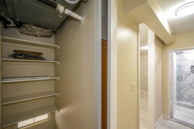 Building Photo - 620 Peachtree St NE