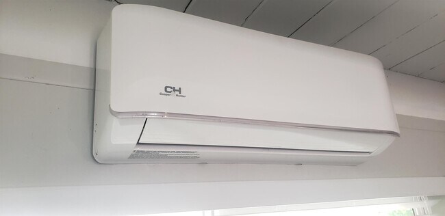 Building Photo - 61636 Capilla Dr