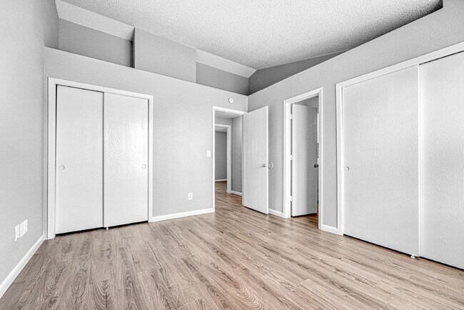Building Photo - $2,595 - 3 Bed, 1 Bath Newly Renovated Hom...