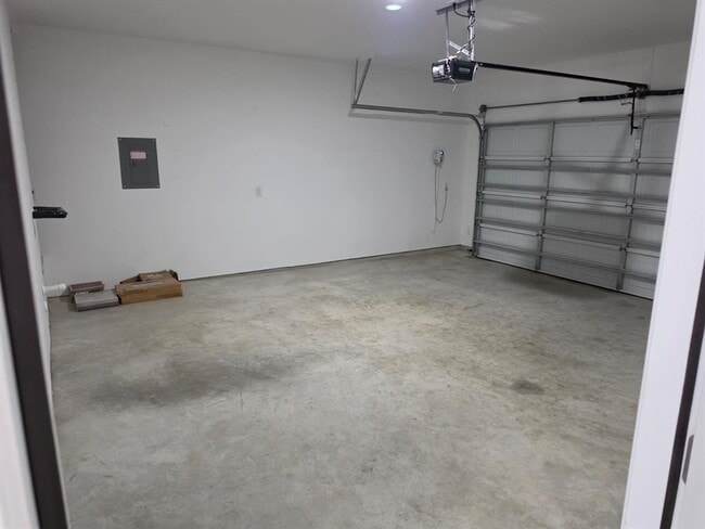 Building Photo - 2913 Tavern Dr