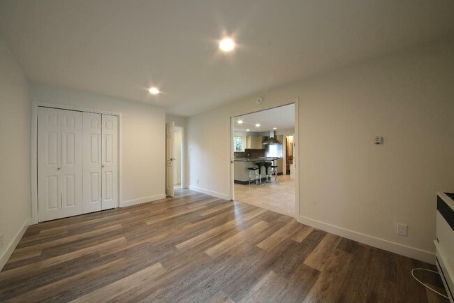 Building Photo - 122 Baltimore Ave