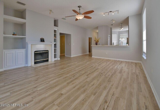 Building Photo - 1290 Ardmore St