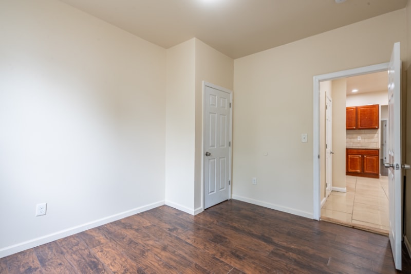 Building Photo - 467 Hawthorne Ave