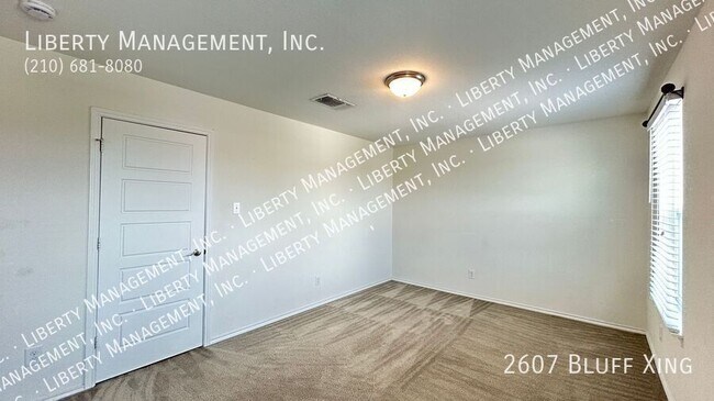 Building Photo - 2607 Bluff Cross
