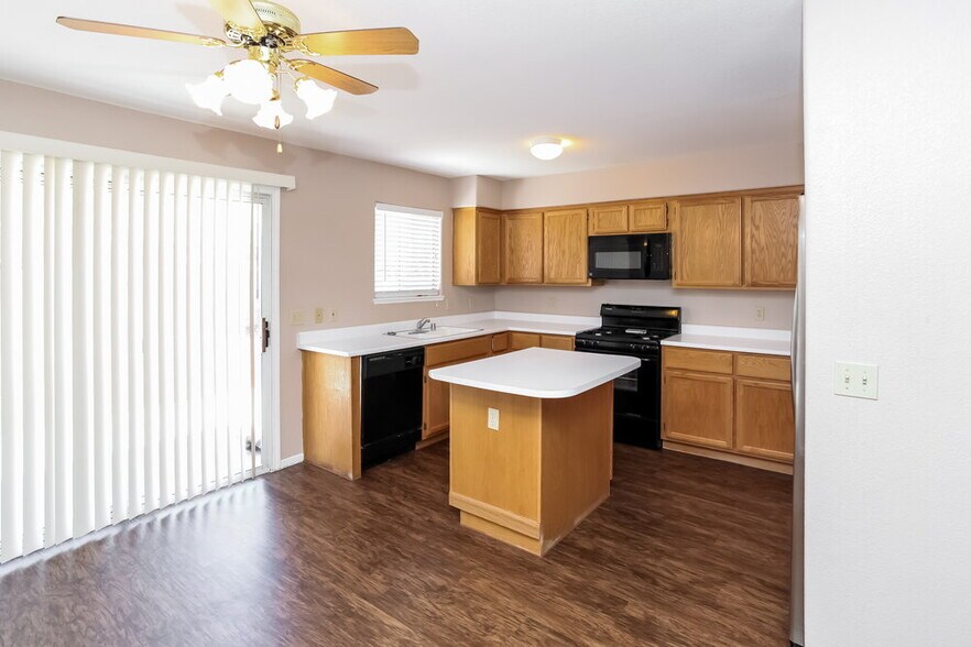 Building Photo - 7512 Hickory Hills Dr