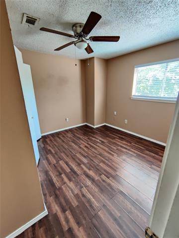 Building Photo - 130 Country Bend