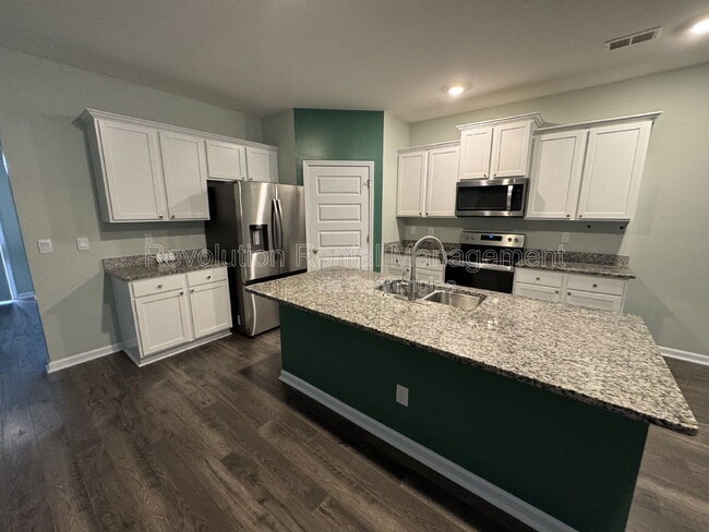 Building Photo - 83 Echo Ct