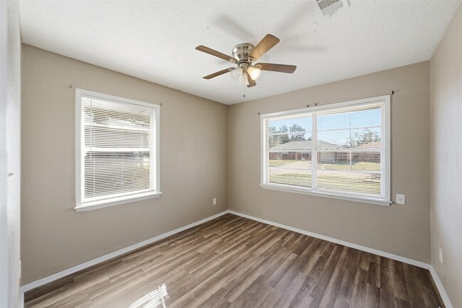 Building Photo - 10507 Seaford Dr