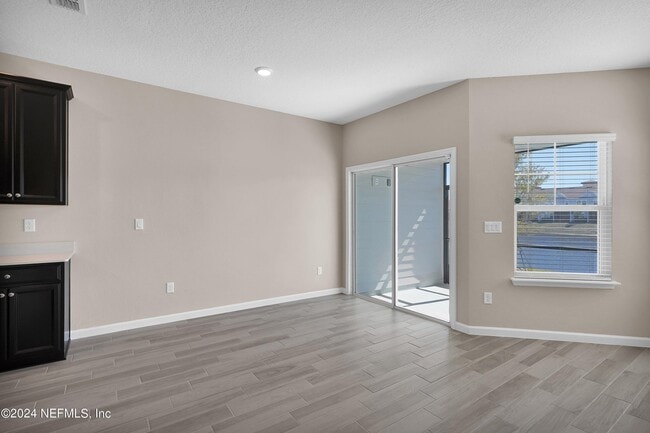 Building Photo - 12811 Josslyn Ln