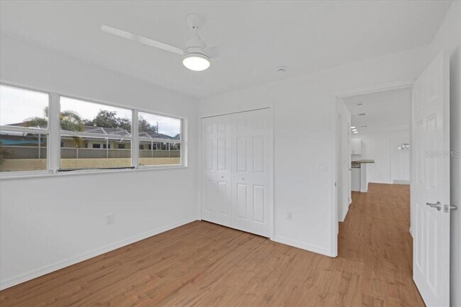 Building Photo - 2206 Mark Ave