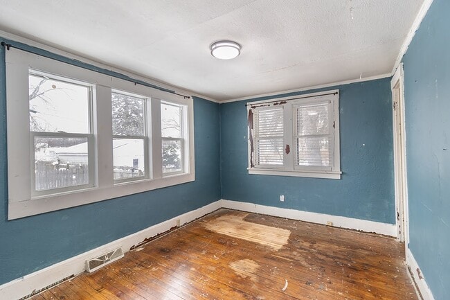 Building Photo - 2319 Hecker Ave