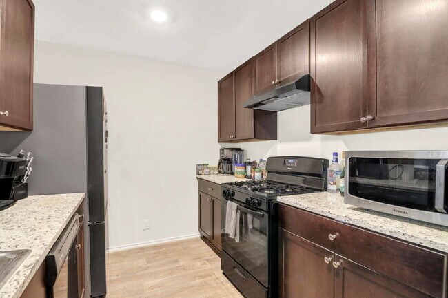 Building Photo - 15327 Shortwing